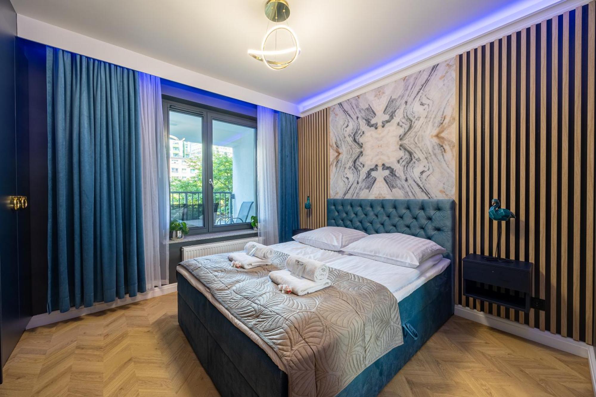 Golden Park Aparthotel ชเตชชิน ภายนอก รูปภาพ