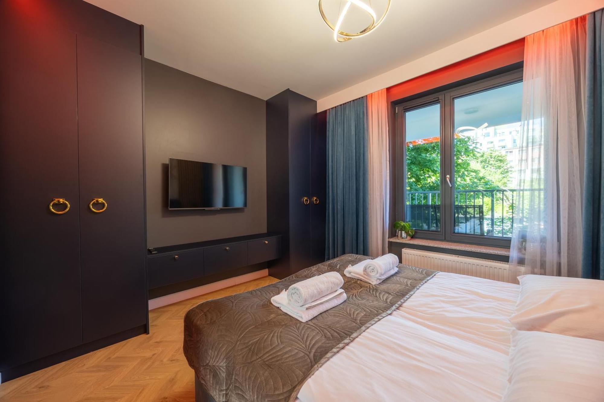 Golden Park Aparthotel ชเตชชิน ภายนอก รูปภาพ
