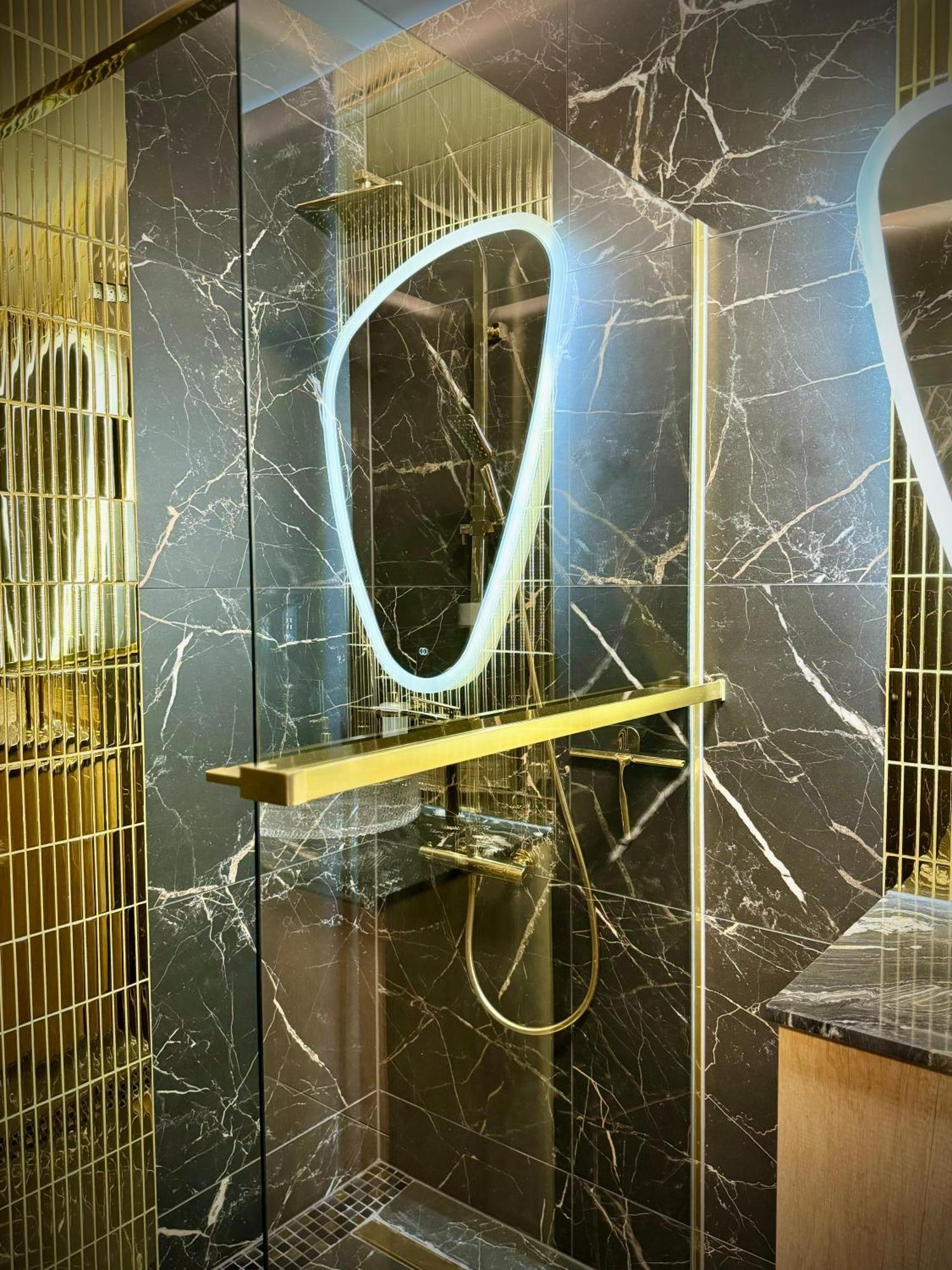 Golden Park Aparthotel ชเตชชิน ภายนอก รูปภาพ