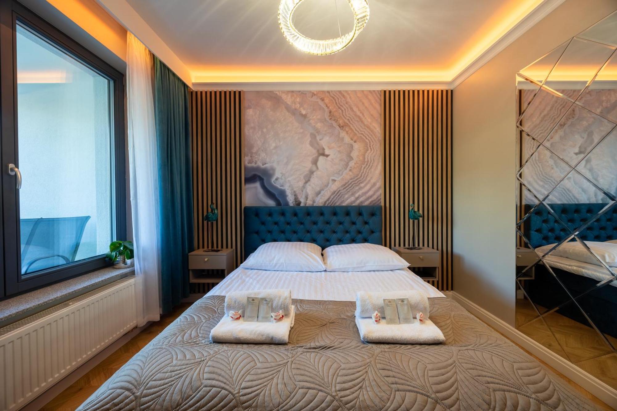 Golden Park Aparthotel ชเตชชิน ภายนอก รูปภาพ